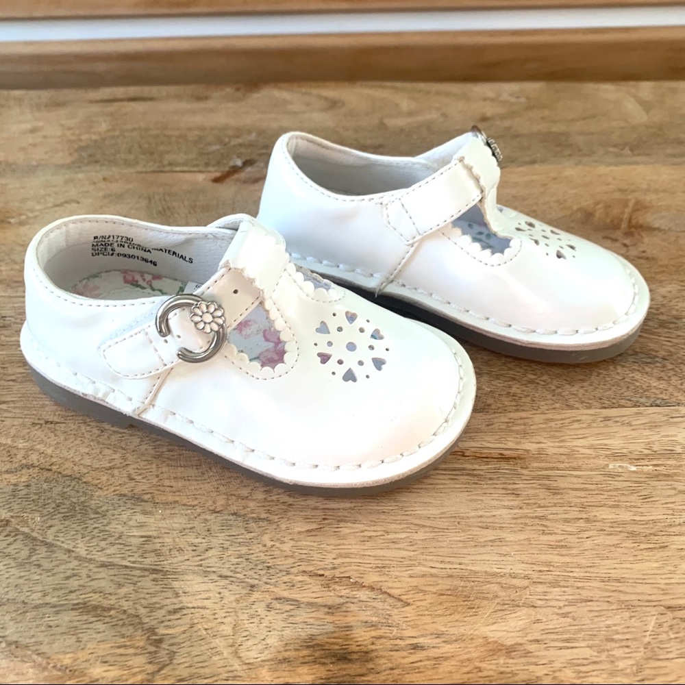 Cherokee white toddler mary janes sz 6